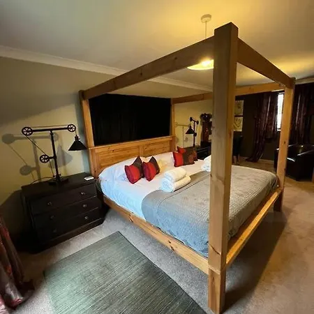 Wild Oats 9, Yellowtop Country Park