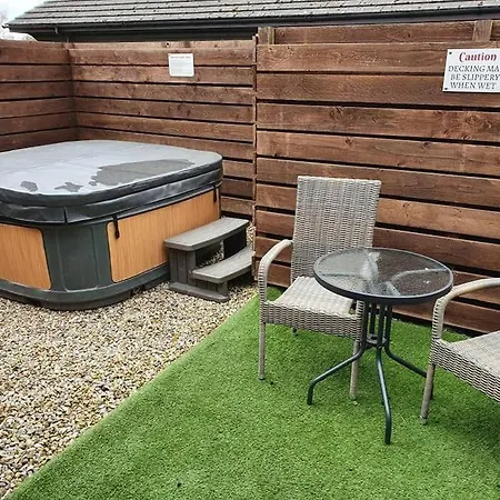 Wild Oats 9 - Yellowtop Country Park - Hot Tub - Yorkshire * York