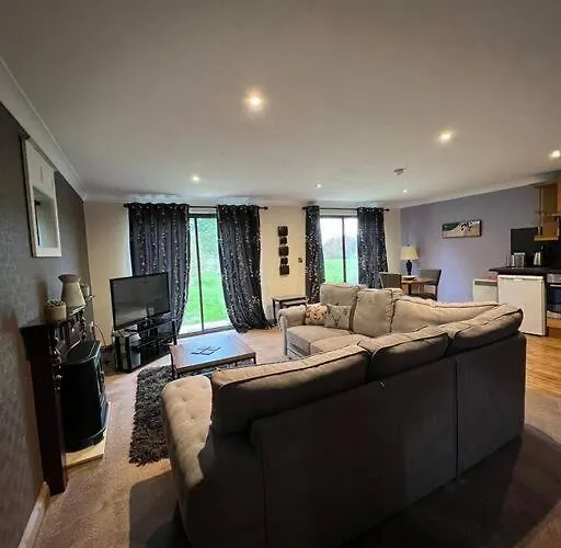 Wild Oats 9 - Yellowtop Country Park - Hot Tub - Yorkshire